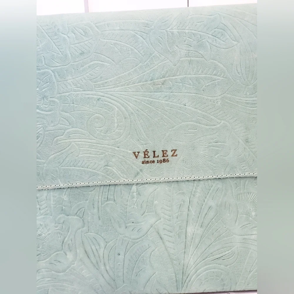 Velez Artisan Since 1986 Made In Colombia Embossed Tooled Leather Pouch Tablet S